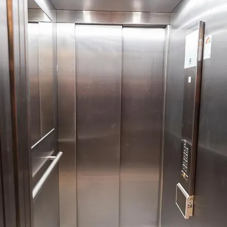 La Terraza De La Vega - Ubicacion Inmejorable , Wifi , Terraza Y Parking Gratuito Appartamento Oviedo