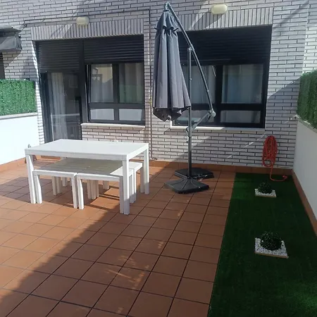 La Terraza De La Vega - Ubicacion Inmejorable , Wifi , Terraza Y Parking Gratuito * Oviede