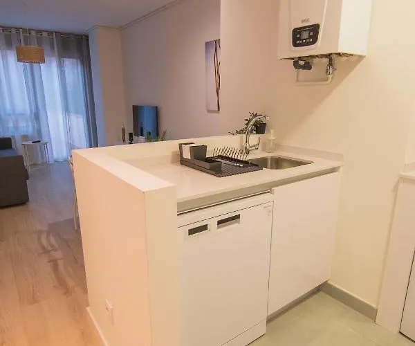 شقة La Terraza De La Vega - Ubicacion Inmejorable , Wifi , Terraza Y Parking Gratuito *