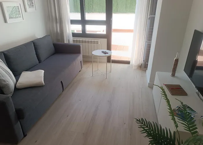 La Terraza De La Vega - Ubicacion Inmejorable , Wifi , Terraza Y Parking Gratuito * Oviede